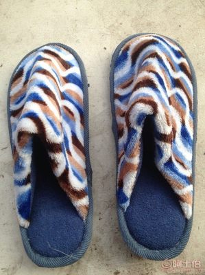 義烏越火江湖 10元甩賣(mài)模式如何引爆地?cái)偯尥闲l(fā)新潮流